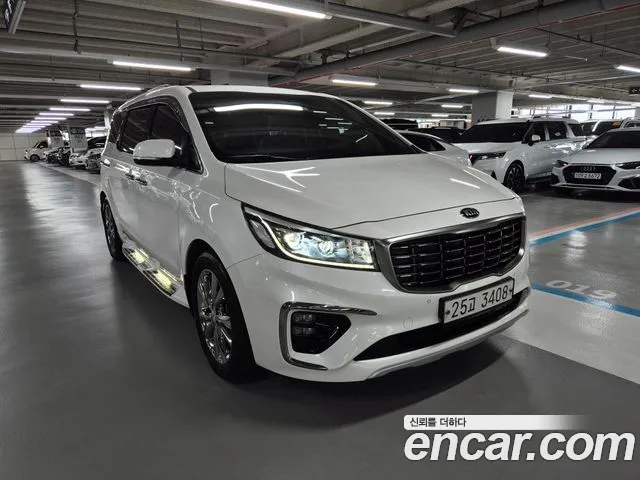 Kia The New Carnival 9