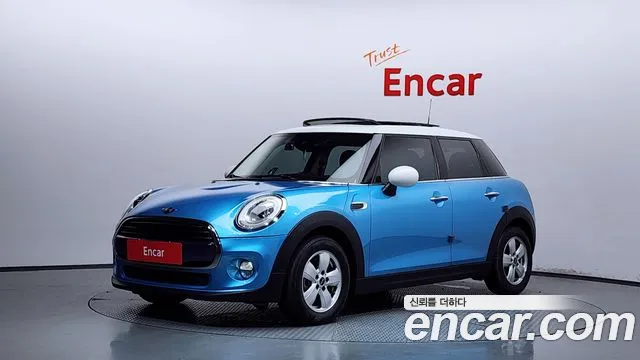 MINI Cooper D 5 HIGH 3
