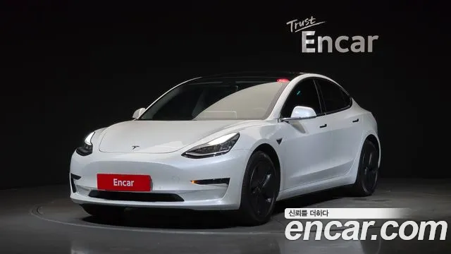 Tesla 3 RWD