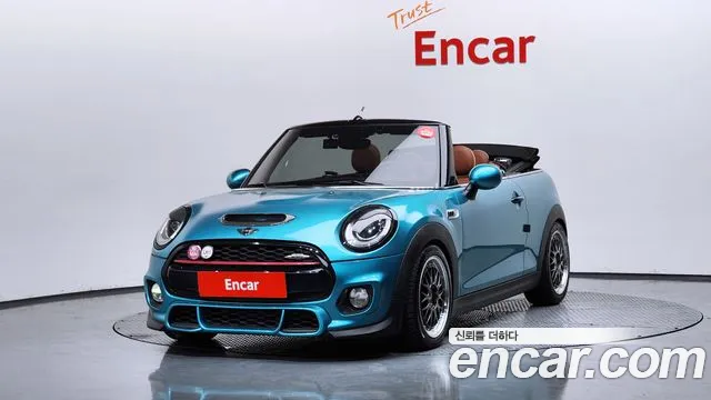 MINI Cooper S Base 3