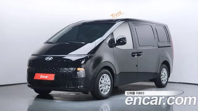 Hyundai Staria 3