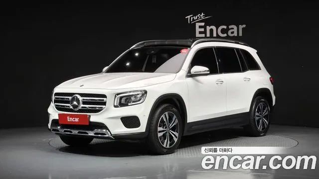 Mercedes-Benz GLB- X247 GLB220