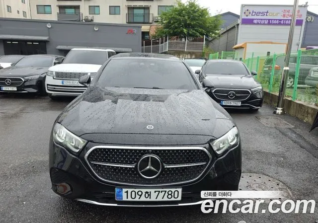 Mercedes-Benz E- W214 E200