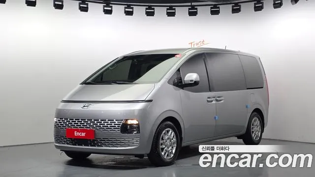 Hyundai Staria 11