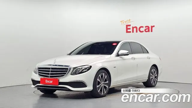 Mercedes-Benz E- W213 E300e Exclusive