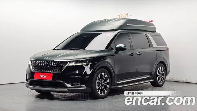 Kia Carnival 4 Gasoline 9