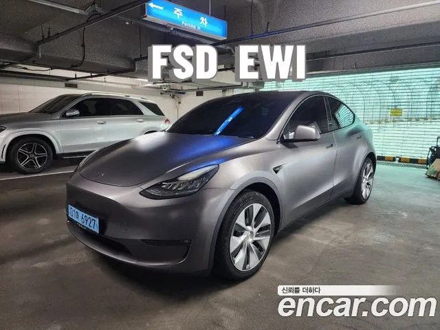Tesla Y AWD