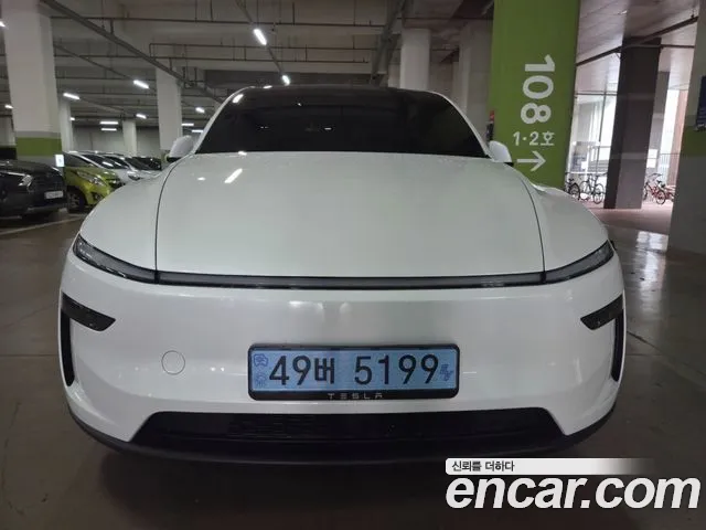 Tesla Y L AWD