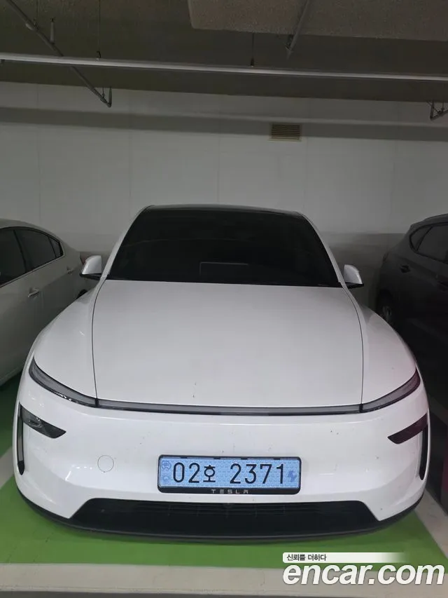 Tesla Y RWD