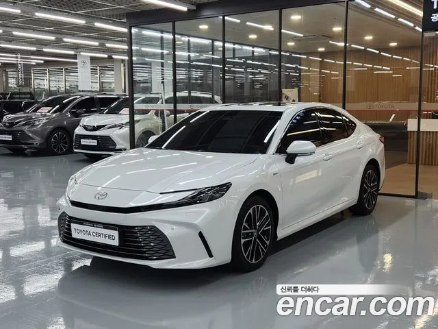 Toyota Camry (XV80) 2.5 XLE Hybrid