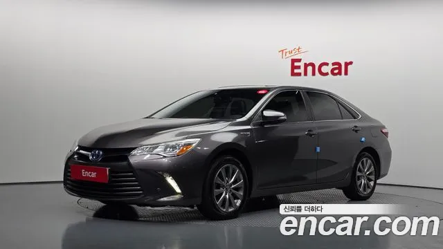 Toyota New Camry Hybrid XLE