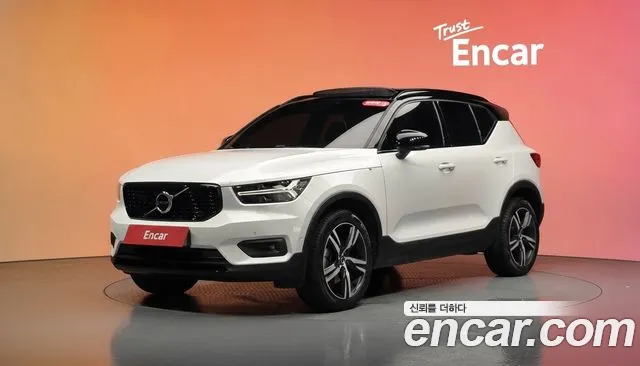 Volvo XC40 T4 R-