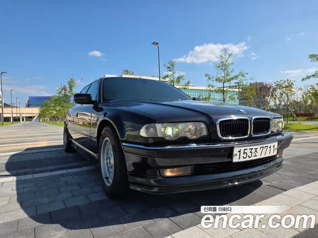 BMW 7 Series 740 iL E38