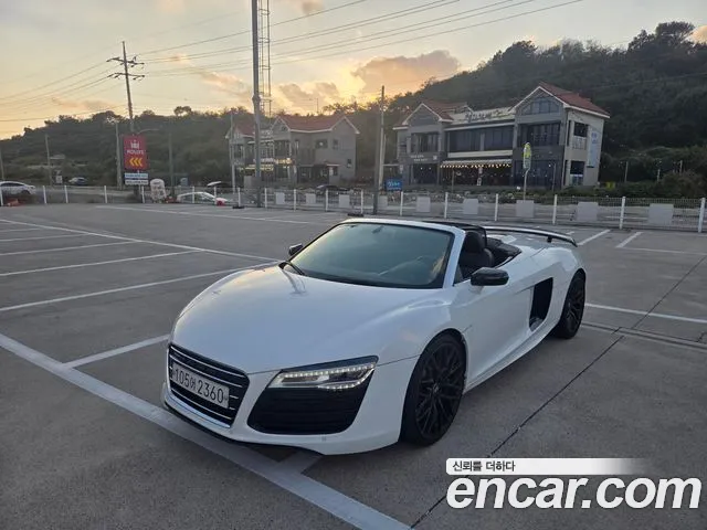Audi R8 5.2 V10