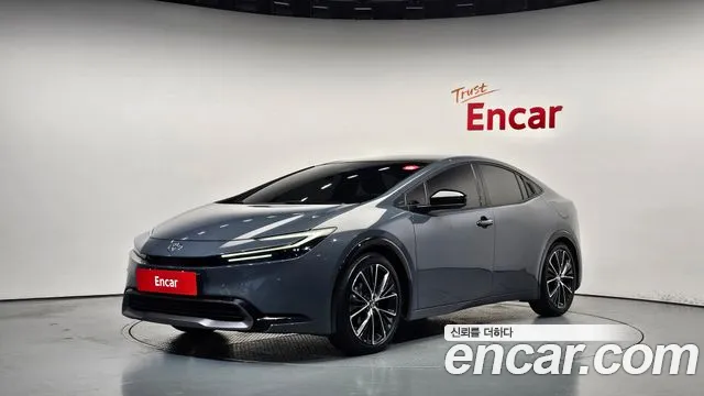 Toyota Prius 5 generation 2.0 XLE