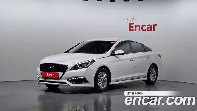 Hyundai LF Sonata Hybrid 2.0 HEV