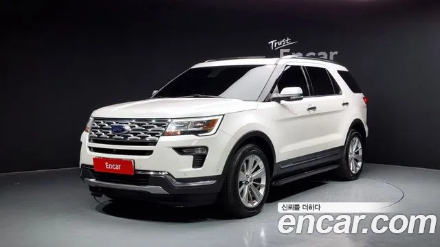 Ford Explorer 2.3 Limited 4WD 5