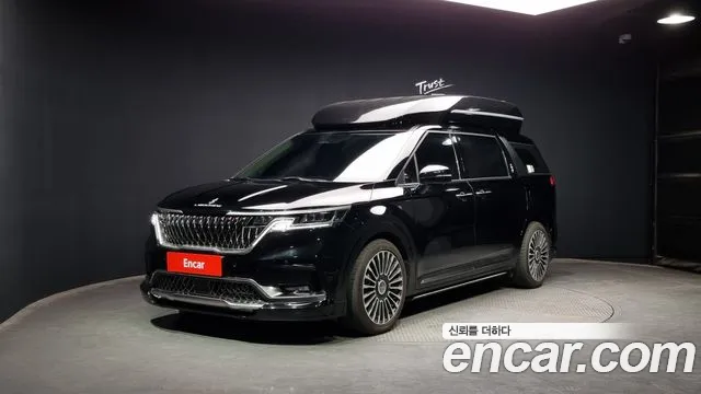 Kia Carnival 4 Gasoline 7