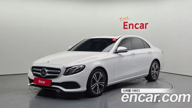 Mercedes-Benz E- W213 E300