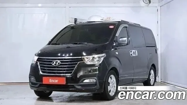 Hyundai The New Grand Starex