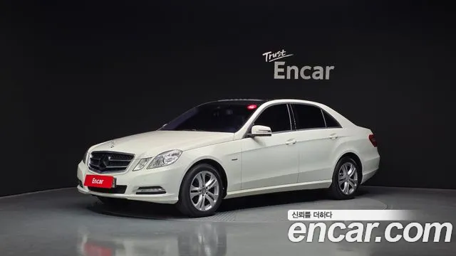 Mercedes-Benz E- W212 E200 CGI