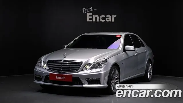 Mercedes-Benz E- W212 E200 CGI