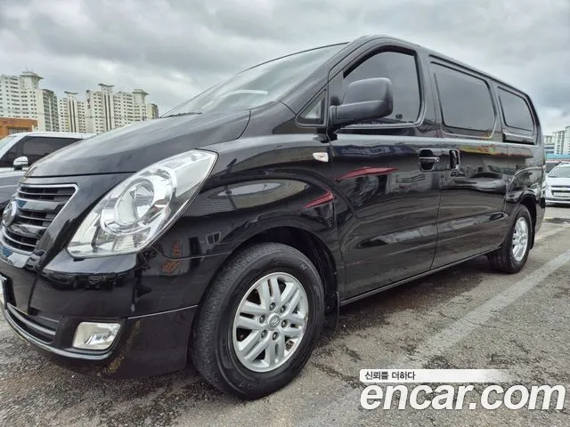Hyundai Grand Starex 3