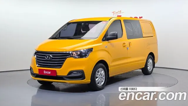 Hyundai The New Grand Starex 5