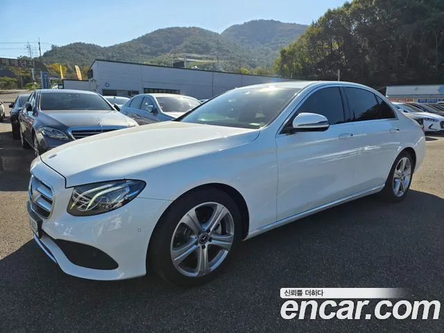 Mercedes-Benz E- W213 E200