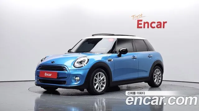MINI Cooper D 5 HIGH 3