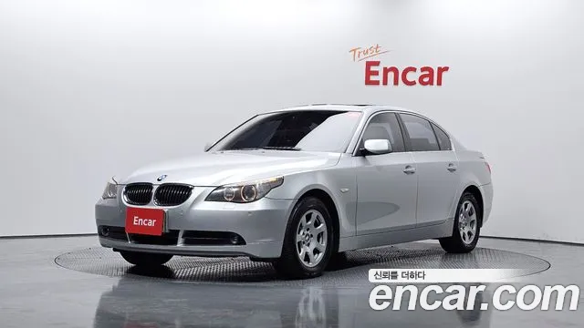 BMW 5 (E60) 523i