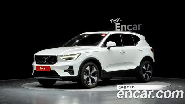 Volvo XC40 B4