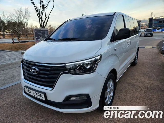 Hyundai The New Grand Starex 12