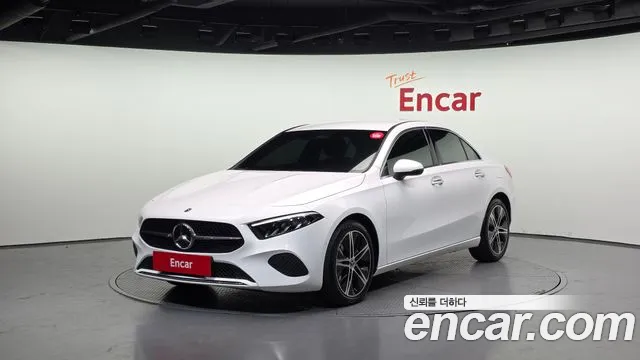 Mercedes-Benz A- W177 A220