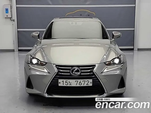 Lexus IS300