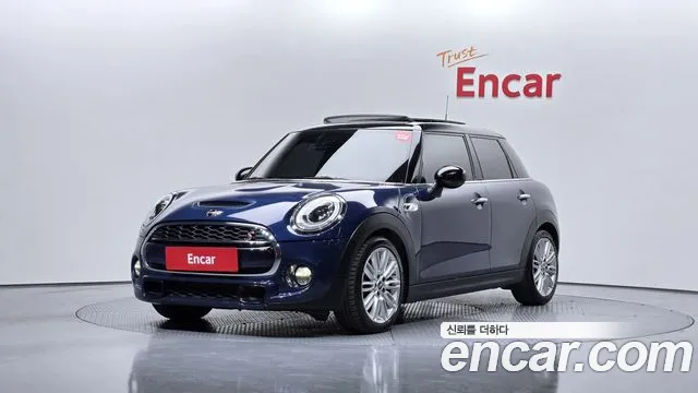 MINI Cooper S 5 Base 3