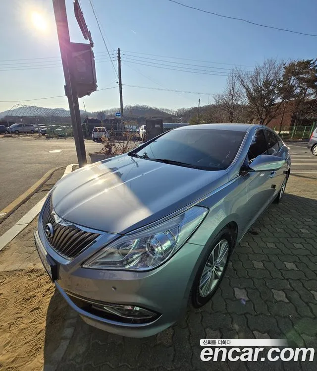 Hyundai Grandeur HG HG240
