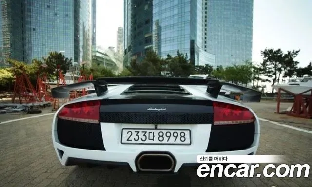 Lamborghini LP640