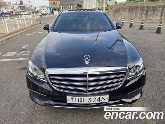 Mercedes-Benz E- W213 E300 4MATIC Exclusive