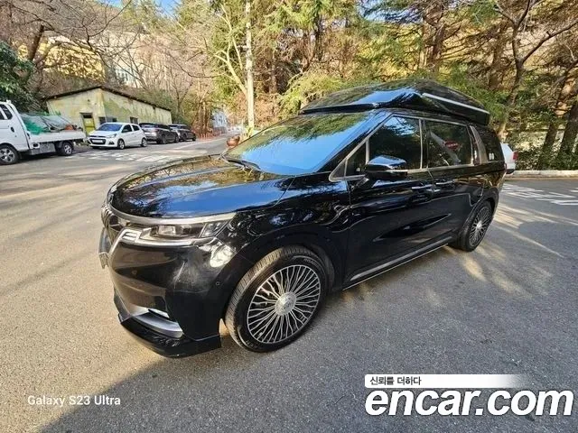 Kia Carnival 4 Gasoline 9