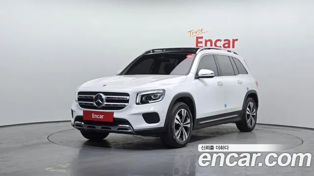 Mercedes-Benz GLB- X247 GLB220