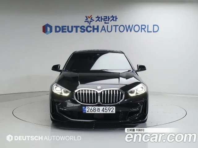 BMW 1 (F40) 120i M