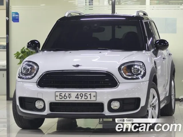 MINI Cooper Countryman Base 2