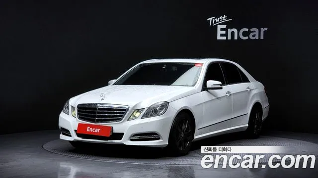 Mercedes-Benz E- W212 E220 CDI
