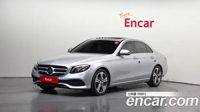 Mercedes-Benz E- W213 E300