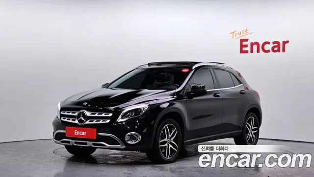 Mercedes-Benz GLA- X156 GLA220 Premium