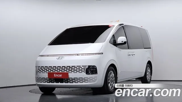 Hyundai Staria 3