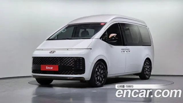 Hyundai Staria 4WD 7