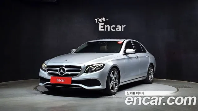 Mercedes-Benz E- W213 E300