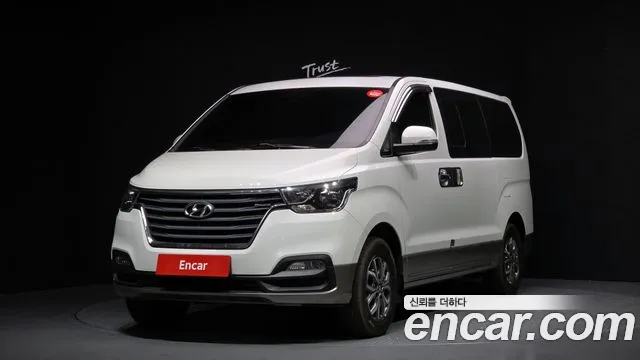 Hyundai The New Grand Starex 4WD 9 Premium